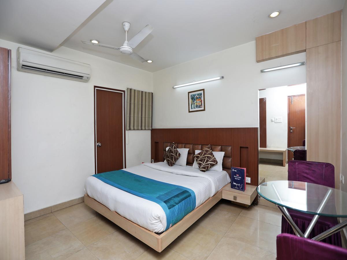 Oyo 1524 Hotel Vaani Continental Kanpur Extérieur photo