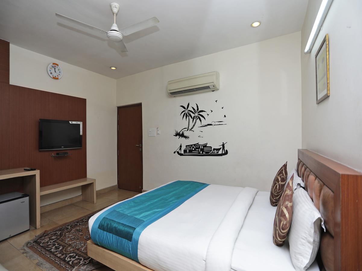 Oyo 1524 Hotel Vaani Continental Kanpur Extérieur photo