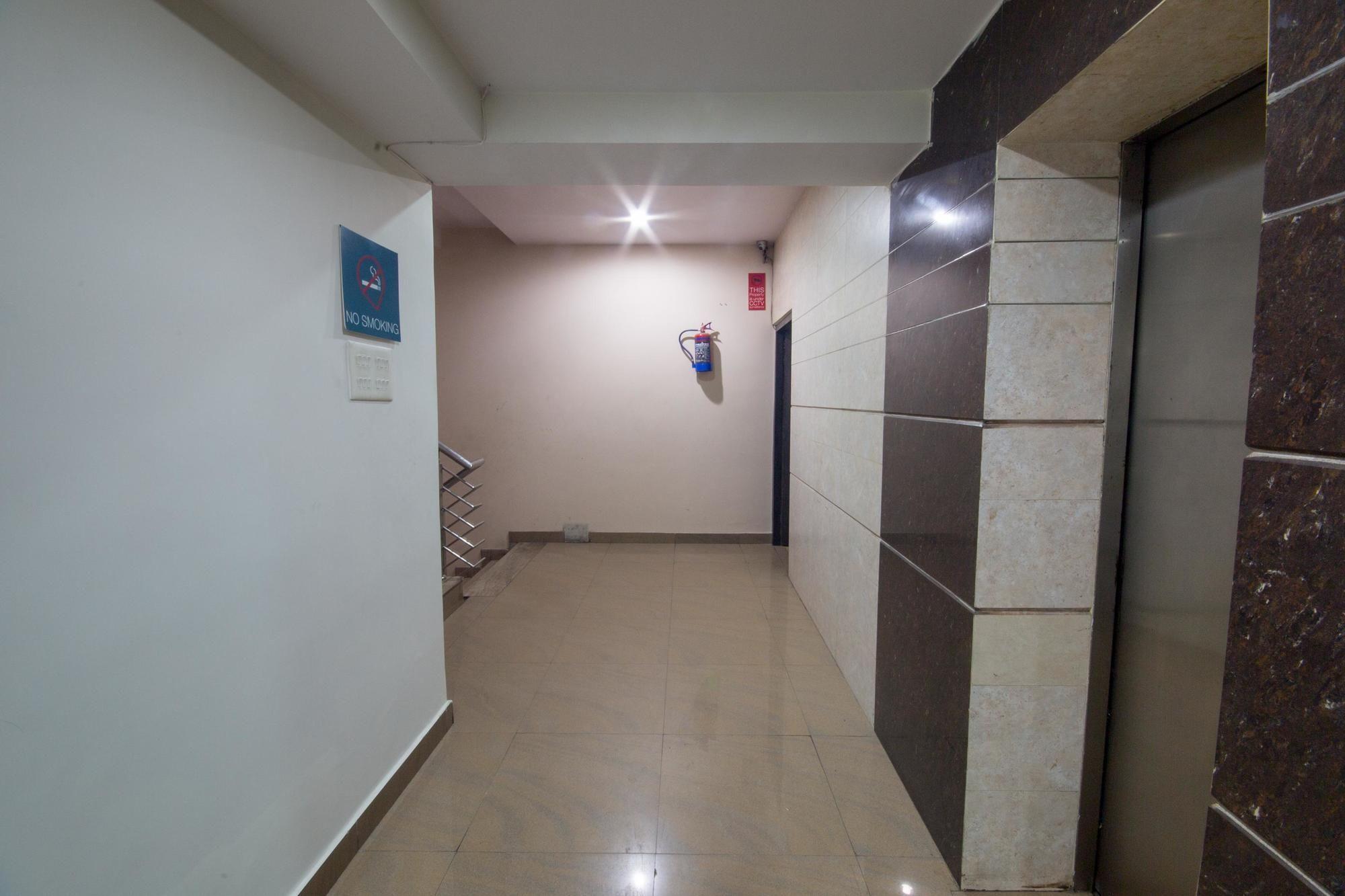 Oyo 1524 Hotel Vaani Continental Kanpur Extérieur photo